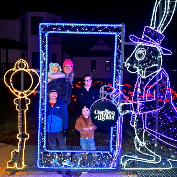 gardenoflights2024-57.jpg
