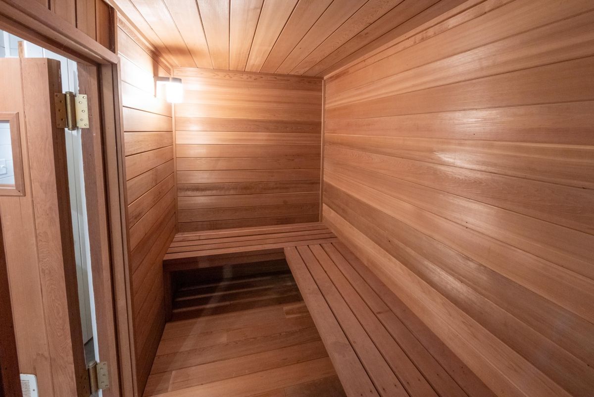 First FloorMaster Sauna