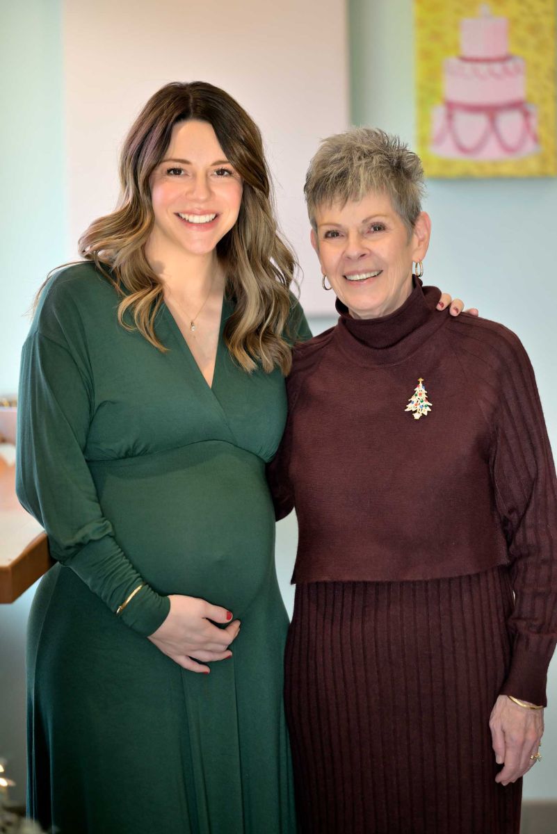 hilaryshower12-24-150.jpg