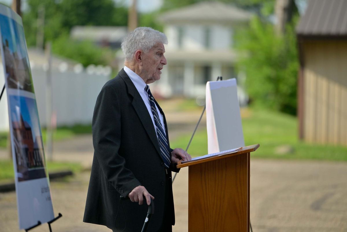 jacks-house-of-hoope-groundbreaking-246_001.jpg