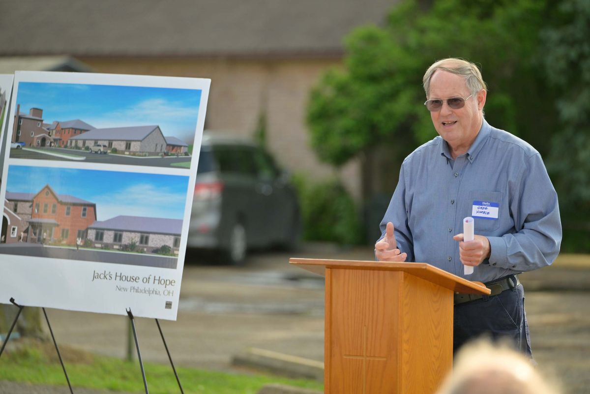 jacks-house-of-hoope-groundbreaking-422_001.jpg