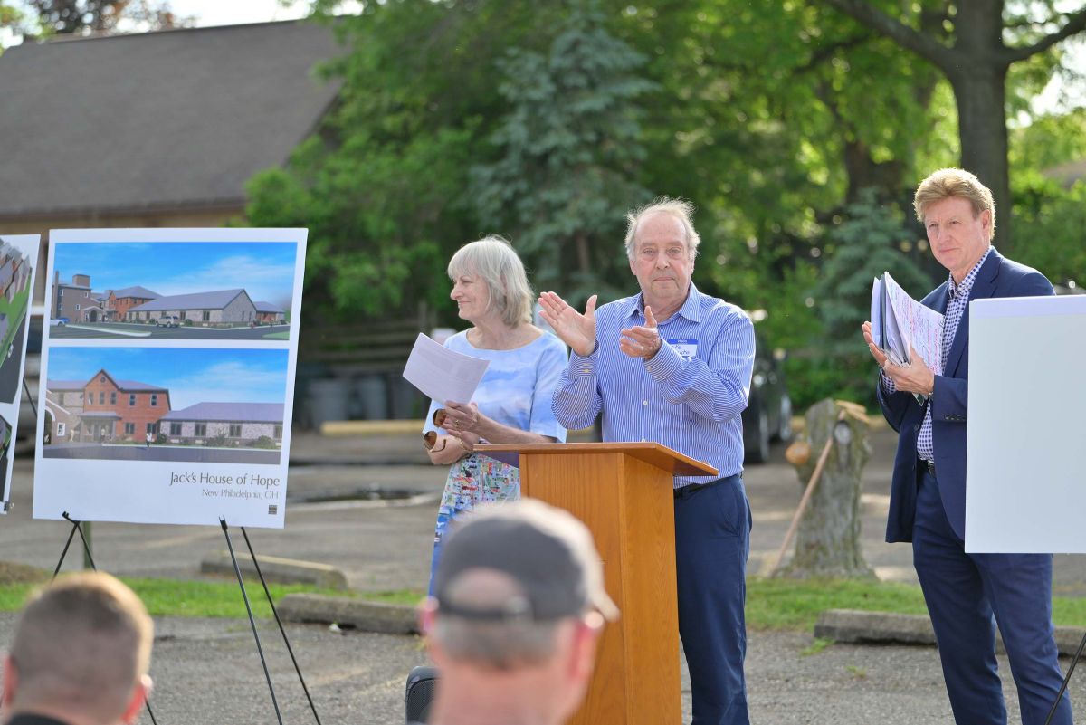 jacks-house-of-hoope-groundbreaking-447_001.jpg