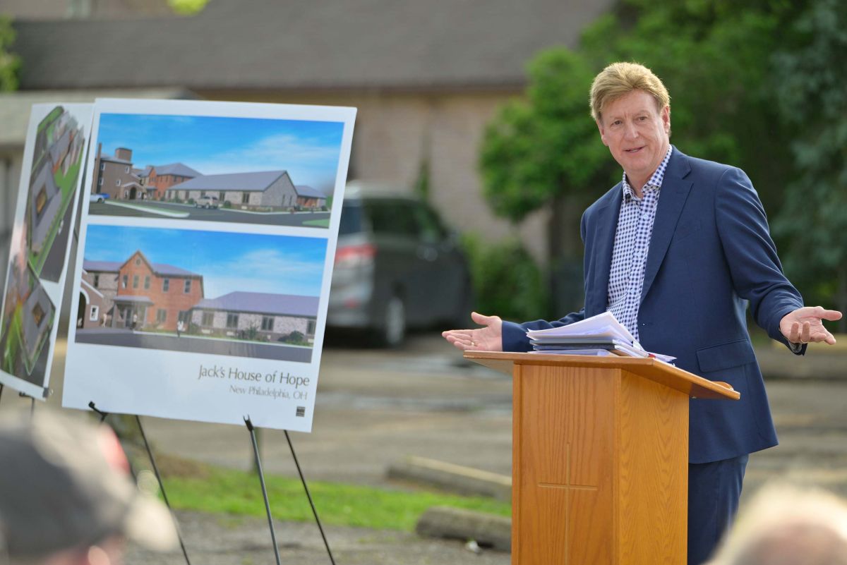 jacks-house-of-hoope-groundbreaking-538_001.jpg