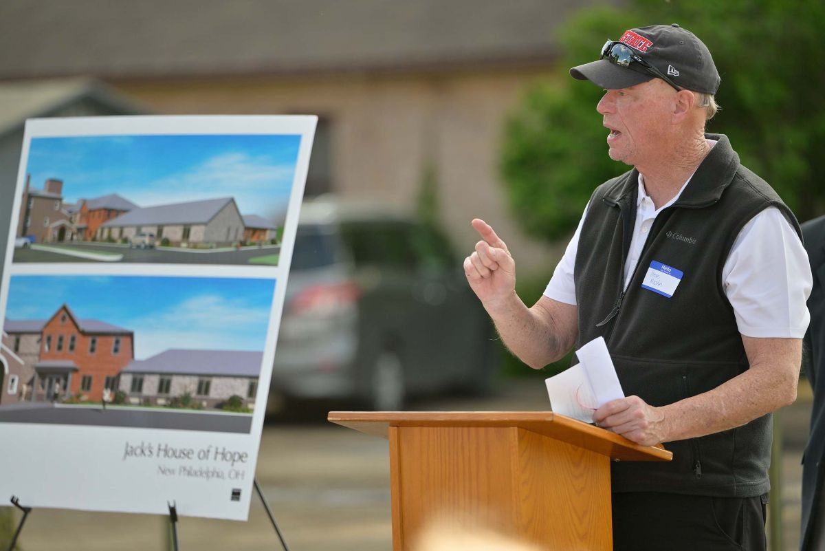 jacks-house-of-hoope-groundbreaking-638_001.jpg