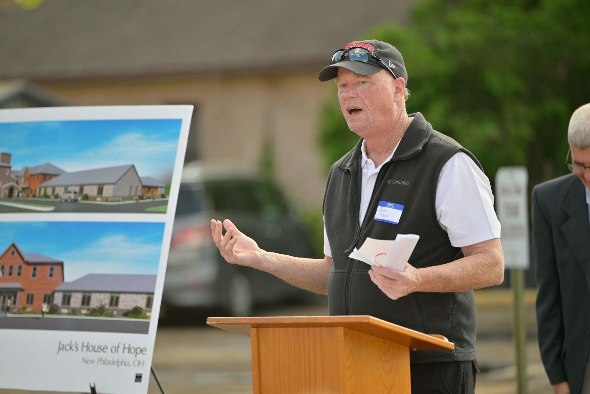 jacks-house-of-hoope-groundbreaking-660_001.jpg