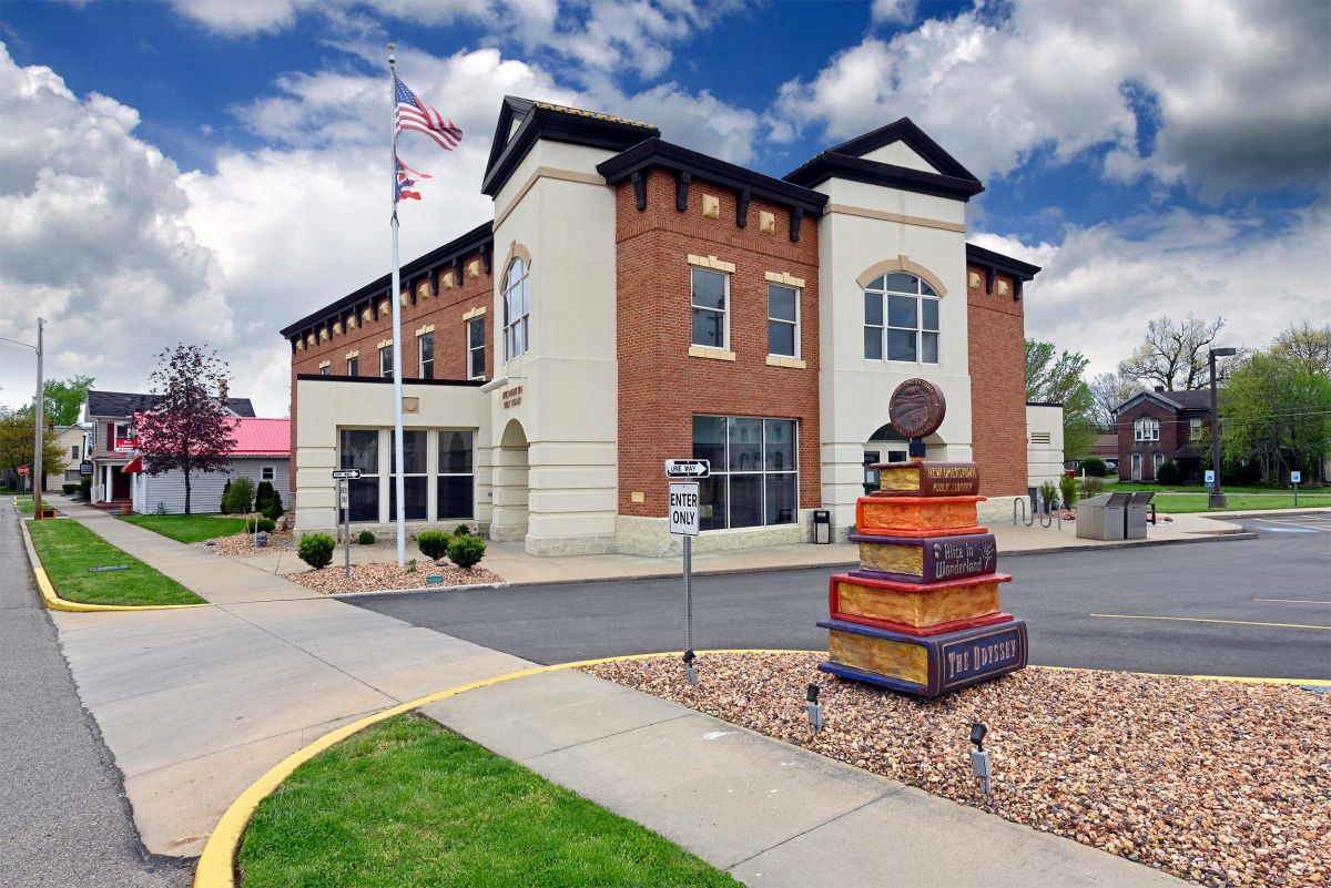 newcomerstown-library.jpg