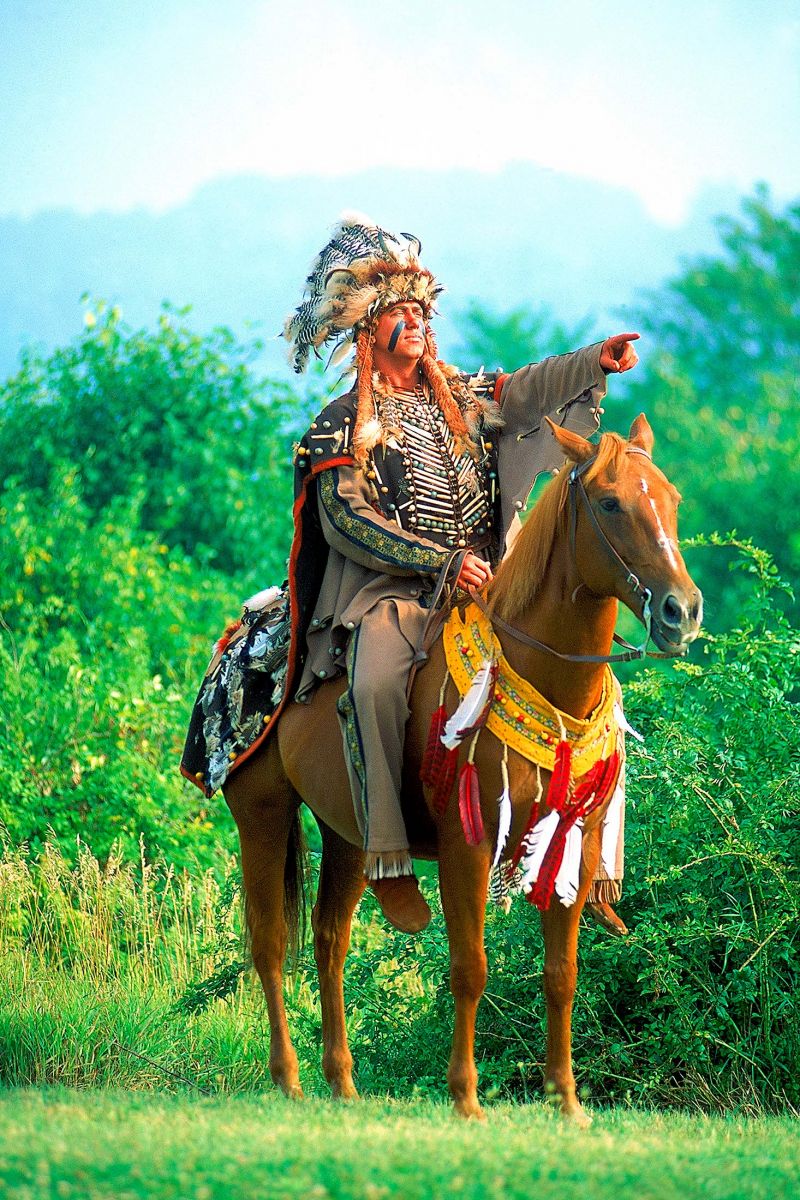 trumpet-indian-on-horse.jpg